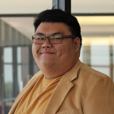Headshot of Justin Moua